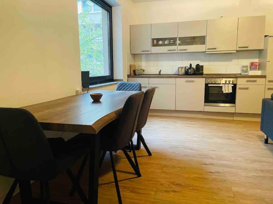 Zentrale Wohnung Direkt Am Hauptbahnhof - Bismarck Dusseldorf Ngoại thất bức ảnh
